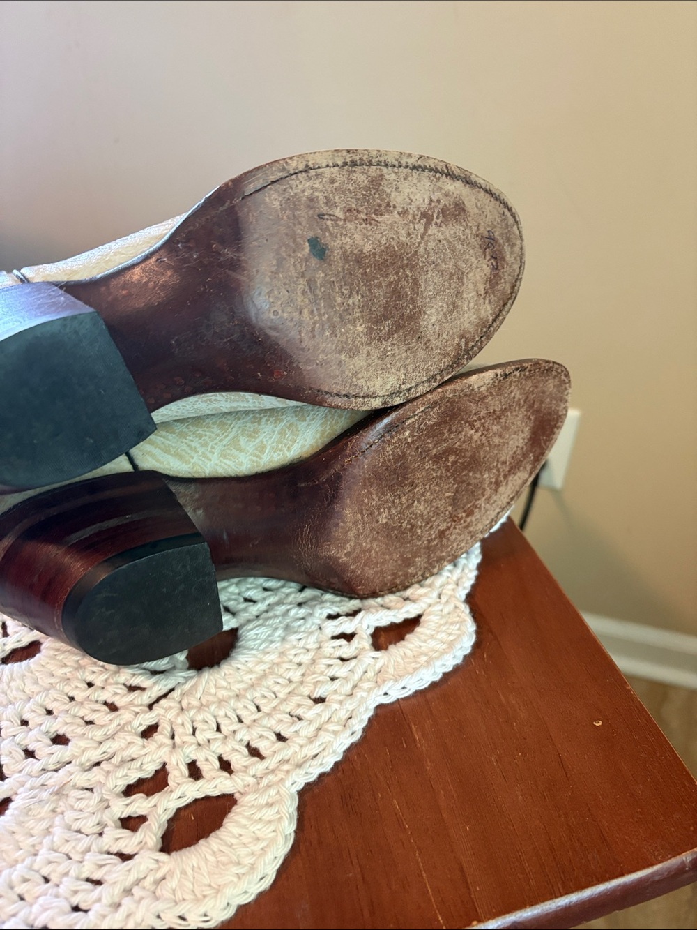 Vintage J. Chisholm Western Cowboy Boots Women's Two-Tone Brown & Cream Size 7.5 - Picture 4 of 5
